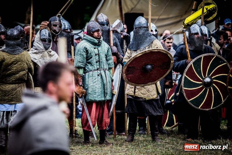Zdjęcie w galerii na portalu naszraciborz.pl: Chwała Racibórz! Wojowie stoczyli bitwę na śmierć i życie FOTO i WIDEO wiadomości z regionu
