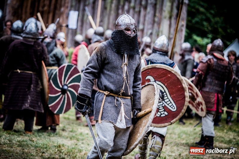 Zdjęcie w galerii na portalu naszraciborz.pl: Chwała Racibórz! Wojowie stoczyli bitwę na śmierć i życie FOTO i WIDEO wiadomości z regionu