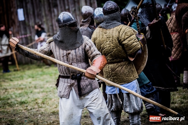 Zdjęcie w galerii na portalu naszraciborz.pl: Chwała Racibórz! Wojowie stoczyli bitwę na śmierć i życie FOTO i WIDEO wiadomości z regionu