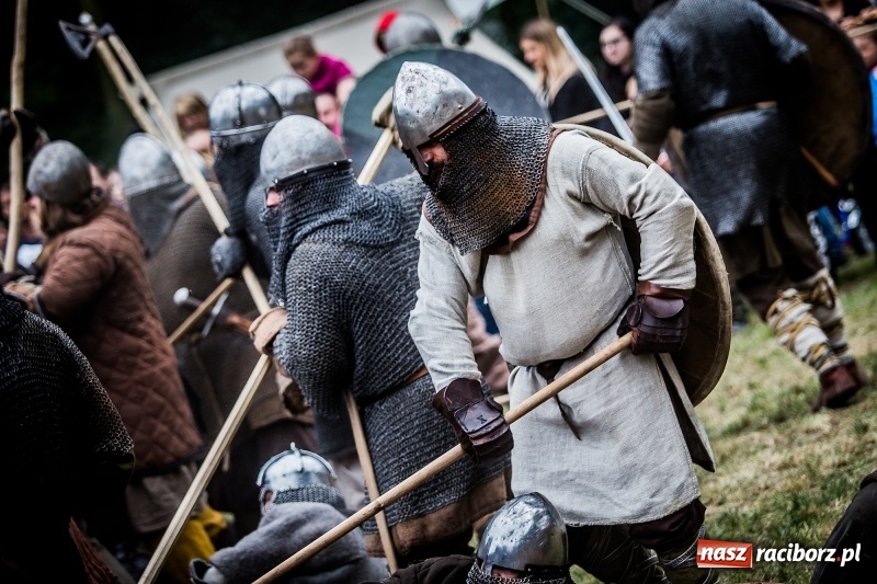 Zdjęcie w galerii na portalu naszraciborz.pl: Chwała Racibórz! Wojowie stoczyli bitwę na śmierć i życie FOTO i WIDEO wiadomości z regionu