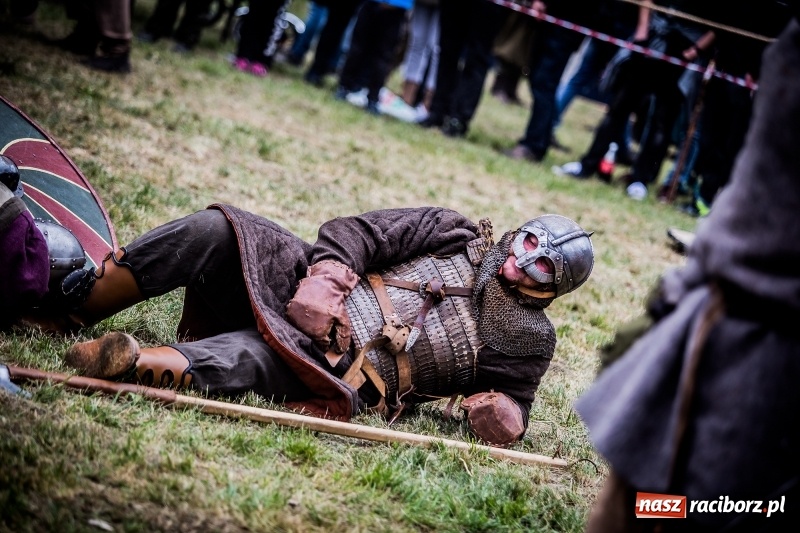 Zdjęcie w galerii na portalu naszraciborz.pl: Chwała Racibórz! Wojowie stoczyli bitwę na śmierć i życie FOTO i WIDEO wiadomości z regionu