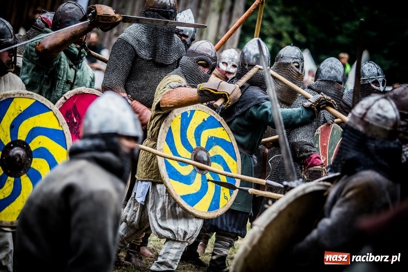 Zdjęcie w galerii na portalu naszraciborz.pl: Chwała Racibórz! Wojowie stoczyli bitwę na śmierć i życie FOTO i WIDEO wiadomości z regionu