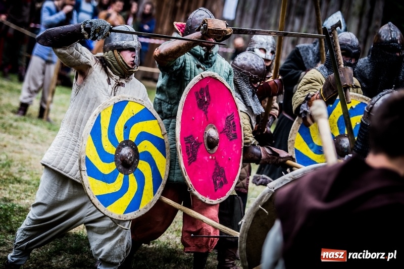 Zdjęcie w galerii na portalu naszraciborz.pl: Chwała Racibórz! Wojowie stoczyli bitwę na śmierć i życie FOTO i WIDEO wiadomości z regionu