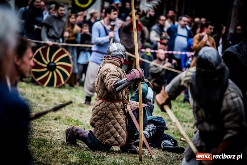Zdjęcie w galerii na portalu naszraciborz.pl: Chwała Racibórz! Wojowie stoczyli bitwę na śmierć i życie FOTO i WIDEO wiadomości z regionu