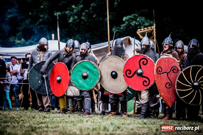 Zdjęcie w galerii na portalu naszraciborz.pl: Chwała Racibórz! Wojowie stoczyli bitwę na śmierć i życie FOTO i WIDEO wiadomości z regionu