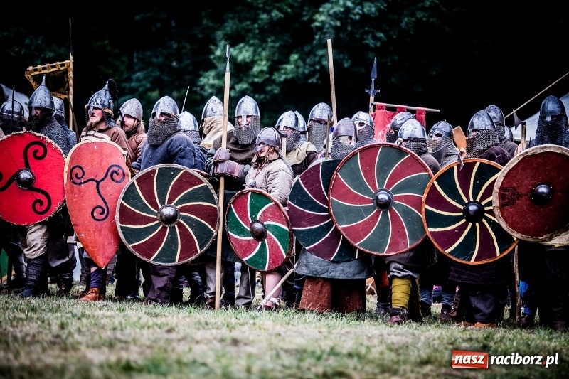 Zdjęcie w galerii na portalu naszraciborz.pl: Chwała Racibórz! Wojowie stoczyli bitwę na śmierć i życie FOTO i WIDEO wiadomości z regionu