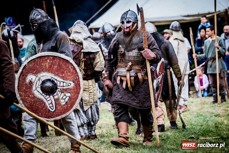 Zdjęcie w galerii na portalu naszraciborz.pl: Chwała Racibórz! Wojowie stoczyli bitwę na śmierć i życie FOTO i WIDEO wiadomości z regionu