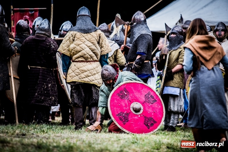 Zdjęcie w galerii na portalu naszraciborz.pl: Chwała Racibórz! Wojowie stoczyli bitwę na śmierć i życie FOTO i WIDEO wiadomości z regionu