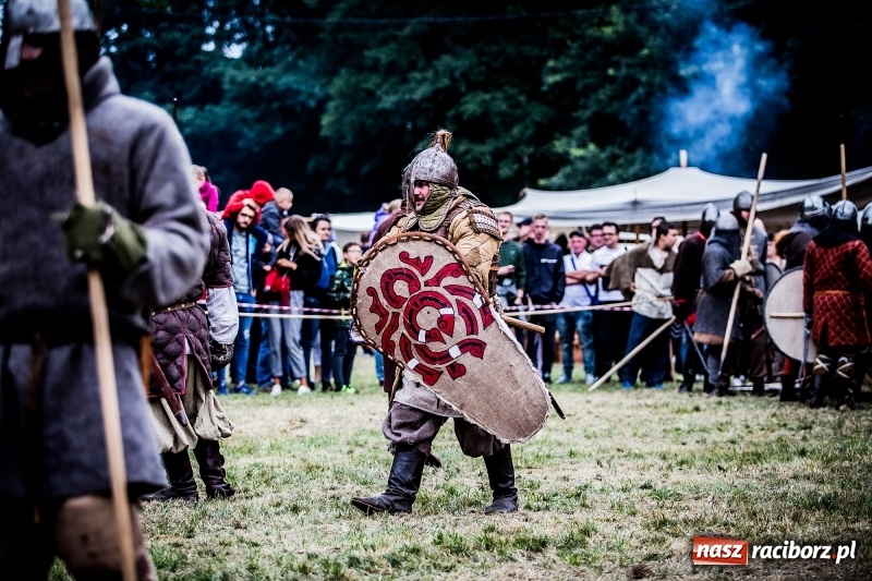Zdjęcie w galerii na portalu naszraciborz.pl: Chwała Racibórz! Wojowie stoczyli bitwę na śmierć i życie FOTO i WIDEO wiadomości z regionu