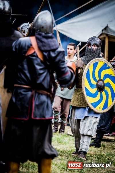 Zdjęcie w galerii na portalu naszraciborz.pl: Chwała Racibórz! Wojowie stoczyli bitwę na śmierć i życie FOTO i WIDEO wiadomości z regionu