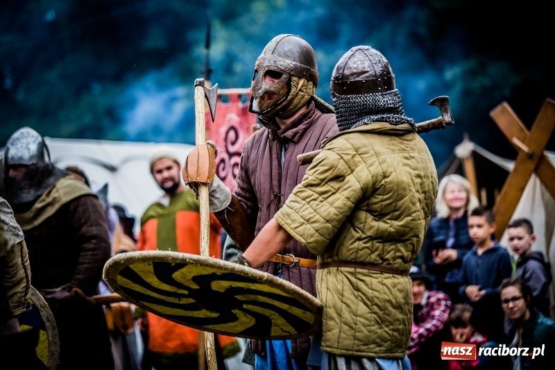 Zdjęcie w galerii na portalu naszraciborz.pl: Chwała Racibórz! Wojowie stoczyli bitwę na śmierć i życie FOTO i WIDEO wiadomości z regionu