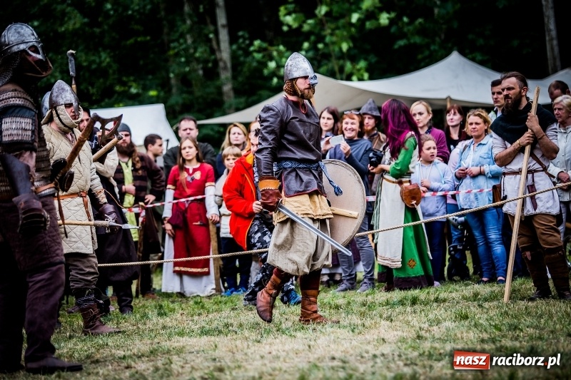 Zdjęcie w galerii na portalu naszraciborz.pl: Chwała Racibórz! Wojowie stoczyli bitwę na śmierć i życie FOTO i WIDEO wiadomości z regionu