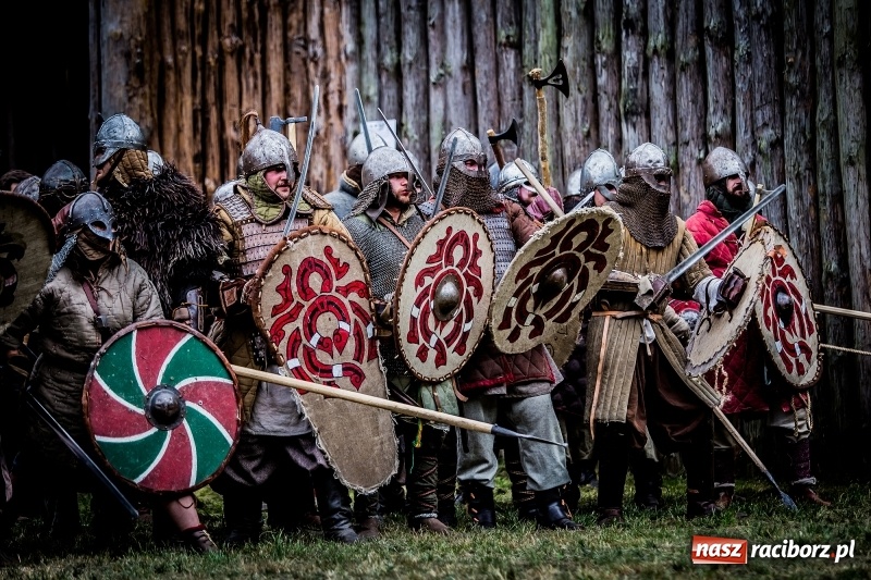 Zdjęcie w galerii na portalu naszraciborz.pl: Chwała Racibórz! Wojowie stoczyli bitwę na śmierć i życie FOTO i WIDEO wiadomości z regionu