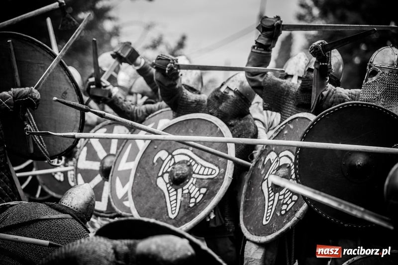 Zdjęcie w galerii na portalu naszraciborz.pl: Chwała Racibórz! Wojowie stoczyli bitwę na śmierć i życie FOTO i WIDEO wiadomości z regionu