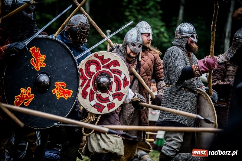 Zdjęcie w galerii na portalu naszraciborz.pl: Chwała Racibórz! Wojowie stoczyli bitwę na śmierć i życie FOTO i WIDEO wiadomości z regionu