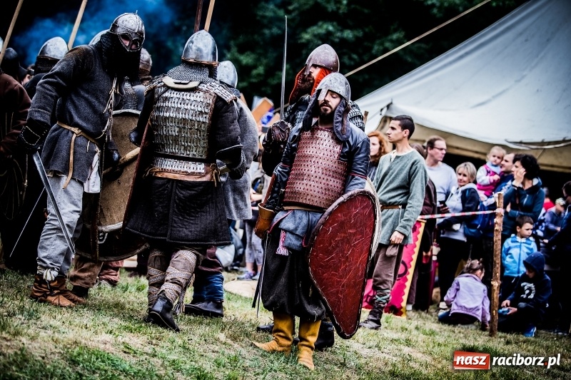 Zdjęcie w galerii na portalu naszraciborz.pl: Chwała Racibórz! Wojowie stoczyli bitwę na śmierć i życie FOTO i WIDEO wiadomości z regionu