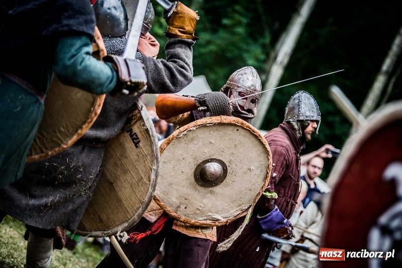 Zdjęcie w galerii na portalu naszraciborz.pl: Chwała Racibórz! Wojowie stoczyli bitwę na śmierć i życie FOTO i WIDEO wiadomości z regionu