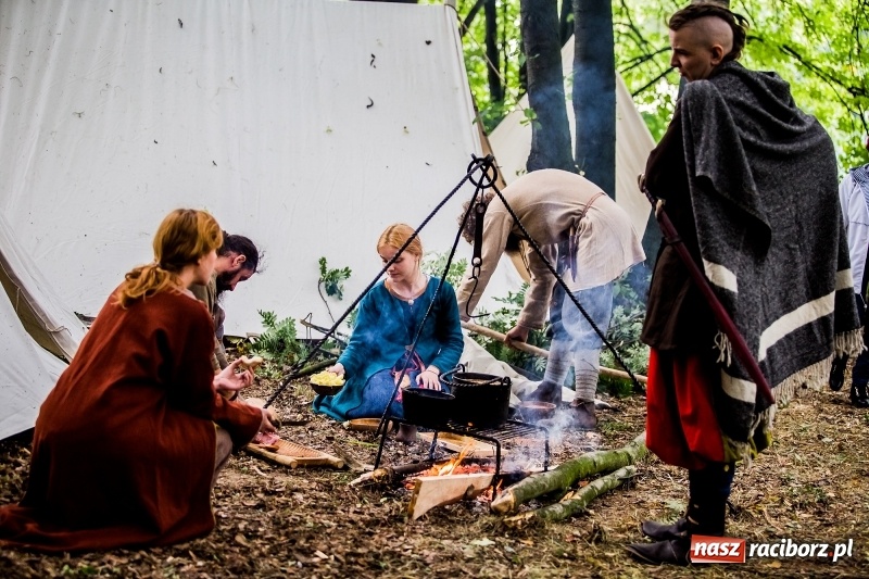 Zdjęcie w galerii na portalu naszraciborz.pl: Chwała Racibórz! Wojowie stoczyli bitwę na śmierć i życie FOTO i WIDEO wiadomości z regionu