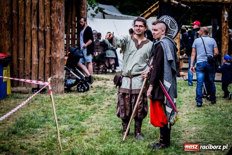 Zdjęcie w galerii na portalu naszraciborz.pl: Chwała Racibórz! Wojowie stoczyli bitwę na śmierć i życie FOTO i WIDEO wiadomości z regionu