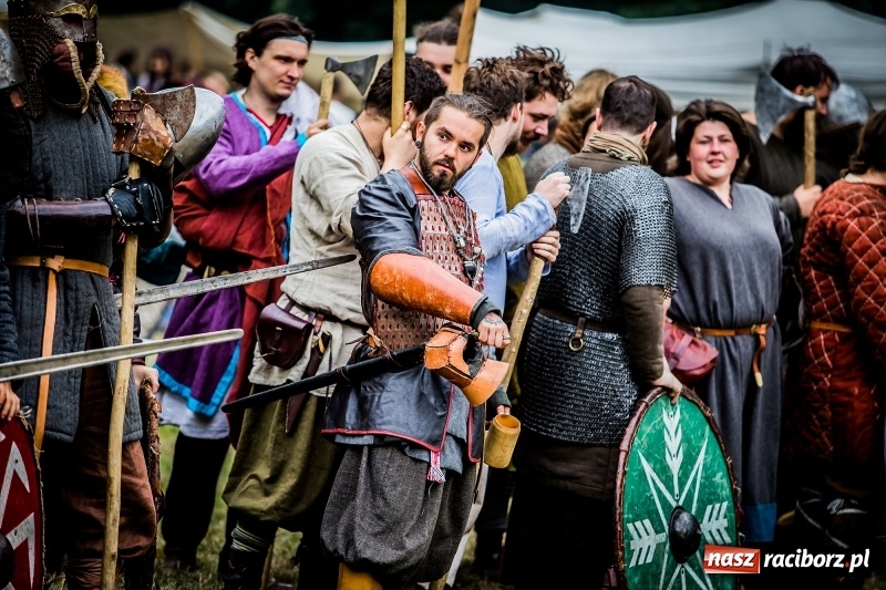 Zdjęcie w galerii na portalu naszraciborz.pl: Chwała Racibórz! Wojowie stoczyli bitwę na śmierć i życie FOTO i WIDEO wiadomości z regionu