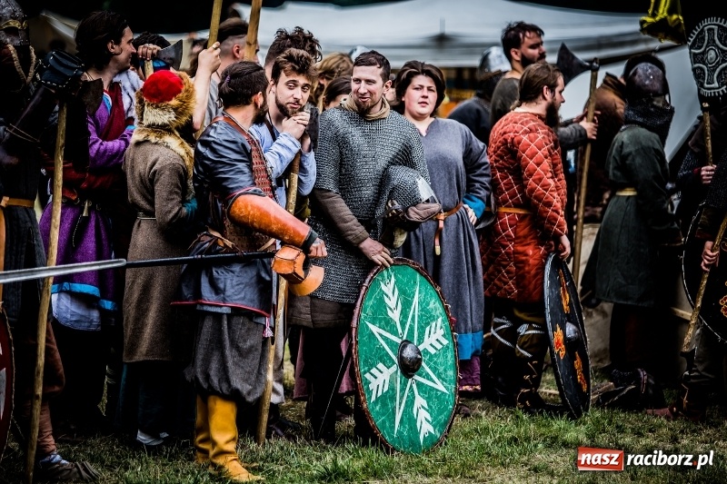 Zdjęcie w galerii na portalu naszraciborz.pl: Chwała Racibórz! Wojowie stoczyli bitwę na śmierć i życie FOTO i WIDEO wiadomości z regionu