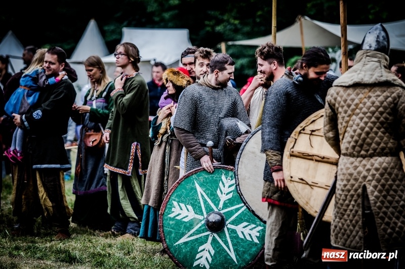 Zdjęcie w galerii na portalu naszraciborz.pl: Chwała Racibórz! Wojowie stoczyli bitwę na śmierć i życie FOTO i WIDEO wiadomości z regionu