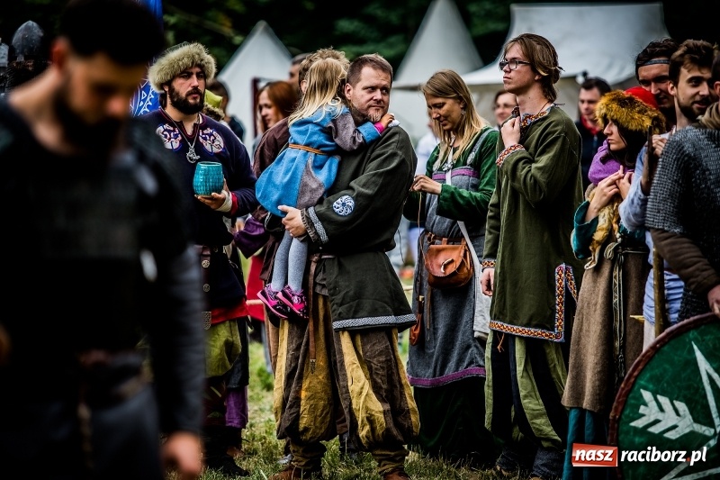 Zdjęcie w galerii na portalu naszraciborz.pl: Chwała Racibórz! Wojowie stoczyli bitwę na śmierć i życie FOTO i WIDEO wiadomości z regionu