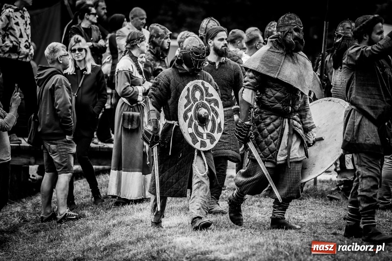 Zdjęcie w galerii na portalu naszraciborz.pl: Chwała Racibórz! Wojowie stoczyli bitwę na śmierć i życie FOTO i WIDEO wiadomości z regionu