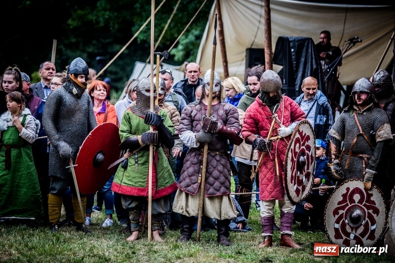 Zdjęcie w galerii na portalu naszraciborz.pl: Chwała Racibórz! Wojowie stoczyli bitwę na śmierć i życie FOTO i WIDEO wiadomości z regionu