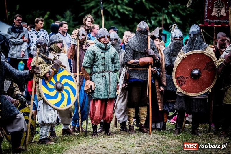 Zdjęcie w galerii na portalu naszraciborz.pl: Chwała Racibórz! Wojowie stoczyli bitwę na śmierć i życie FOTO i WIDEO wiadomości z regionu