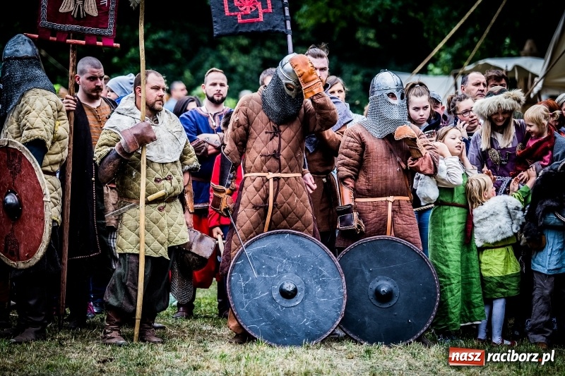 Zdjęcie w galerii na portalu naszraciborz.pl: Chwała Racibórz! Wojowie stoczyli bitwę na śmierć i życie FOTO i WIDEO wiadomości z regionu