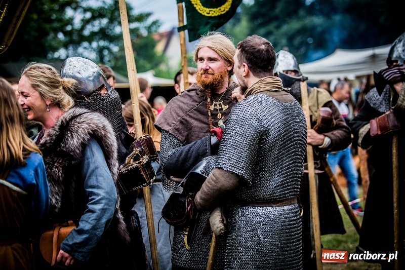 Zdjęcie w galerii na portalu naszraciborz.pl: Chwała Racibórz! Wojowie stoczyli bitwę na śmierć i życie FOTO i WIDEO wiadomości z regionu