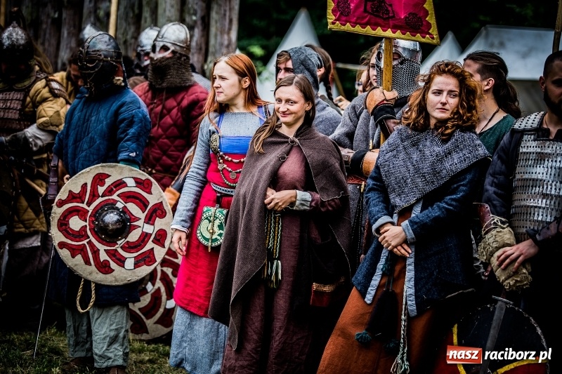 Zdjęcie w galerii na portalu naszraciborz.pl: Chwała Racibórz! Wojowie stoczyli bitwę na śmierć i życie FOTO i WIDEO wiadomości z regionu