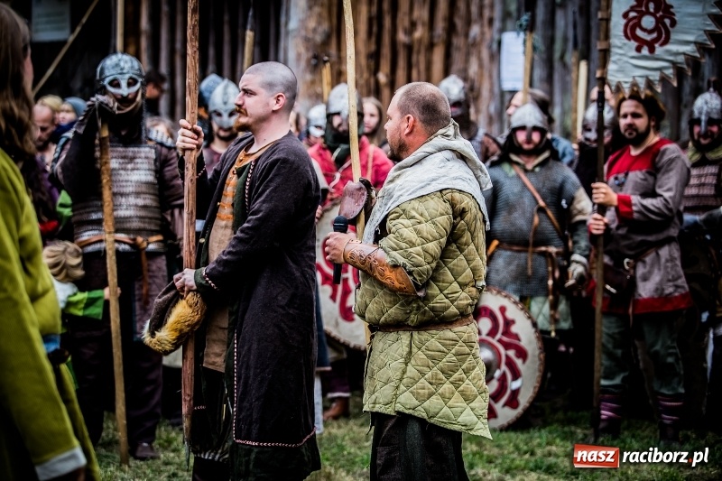 Zdjęcie w galerii na portalu naszraciborz.pl: Chwała Racibórz! Wojowie stoczyli bitwę na śmierć i życie FOTO i WIDEO wiadomości z regionu