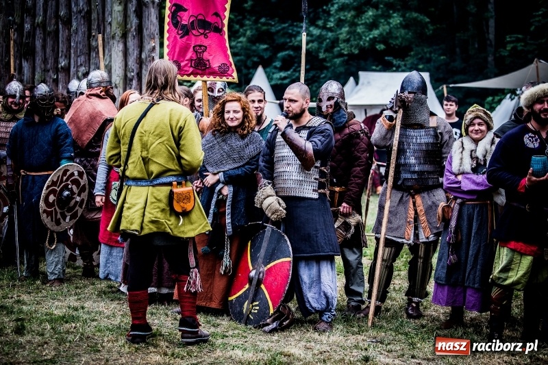 Zdjęcie w galerii na portalu naszraciborz.pl: Chwała Racibórz! Wojowie stoczyli bitwę na śmierć i życie FOTO i WIDEO wiadomości z regionu