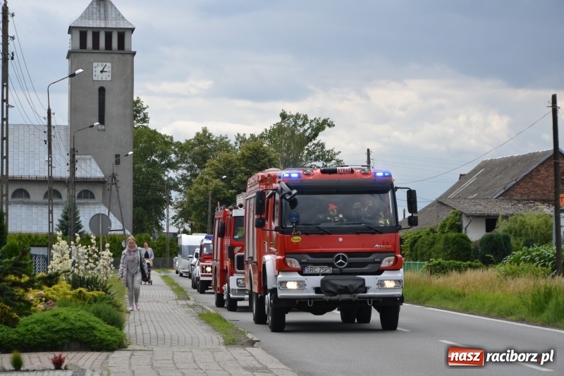 Zdjęcie w galerii na portalu naszraciborz.pl: Bogu na chwałę ludziom na ratunek. Jubileusz 115-lecia OSP w Zabełkowie  wiadomości z regionu