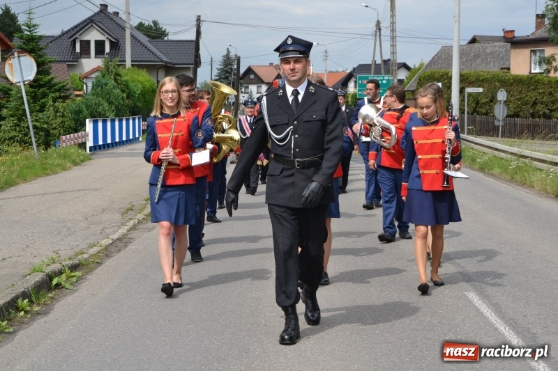 Zdjęcie w galerii na portalu naszraciborz.pl: Bogu na chwałę ludziom na ratunek. Jubileusz 115-lecia OSP w Zabełkowie  wiadomości z regionu