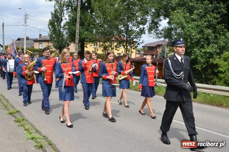 Zdjęcie w galerii na portalu naszraciborz.pl: Bogu na chwałę ludziom na ratunek. Jubileusz 115-lecia OSP w Zabełkowie  wiadomości z regionu