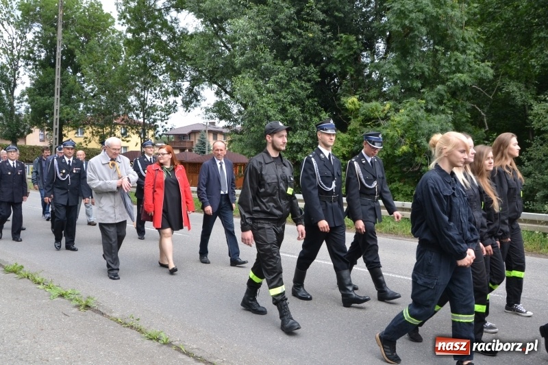 Zdjęcie w galerii na portalu naszraciborz.pl: Bogu na chwałę ludziom na ratunek. Jubileusz 115-lecia OSP w Zabełkowie  wiadomości z regionu