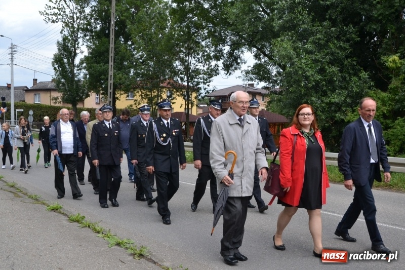 Zdjęcie w galerii na portalu naszraciborz.pl: Bogu na chwałę ludziom na ratunek. Jubileusz 115-lecia OSP w Zabełkowie  wiadomości z regionu