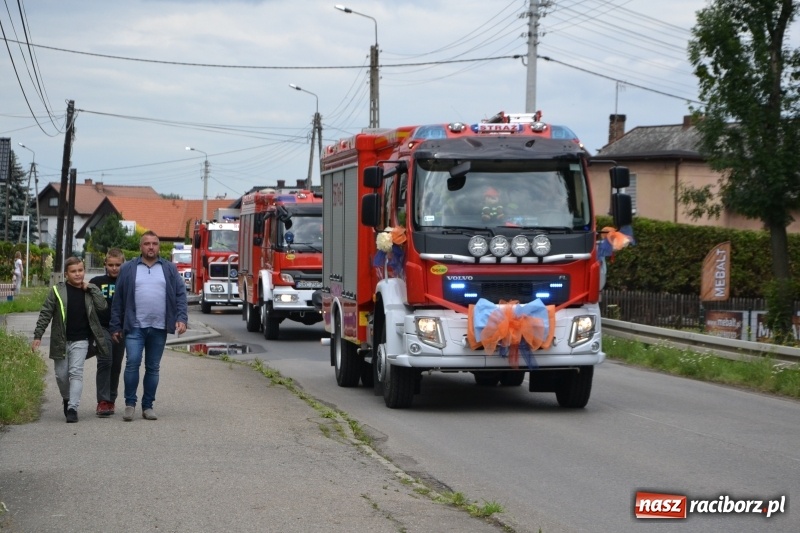 Zdjęcie w galerii na portalu naszraciborz.pl: Bogu na chwałę ludziom na ratunek. Jubileusz 115-lecia OSP w Zabełkowie  wiadomości z regionu