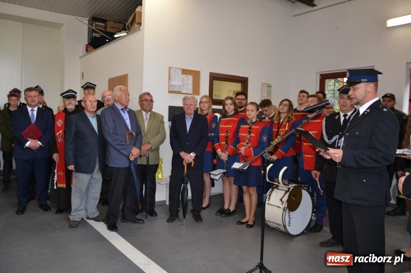 Zdjęcie w galerii na portalu naszraciborz.pl: Bogu na chwałę ludziom na ratunek. Jubileusz 115-lecia OSP w Zabełkowie  wiadomości z regionu