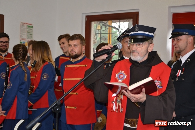 Zdjęcie w galerii na portalu naszraciborz.pl: Bogu na chwałę ludziom na ratunek. Jubileusz 115-lecia OSP w Zabełkowie  wiadomości z regionu