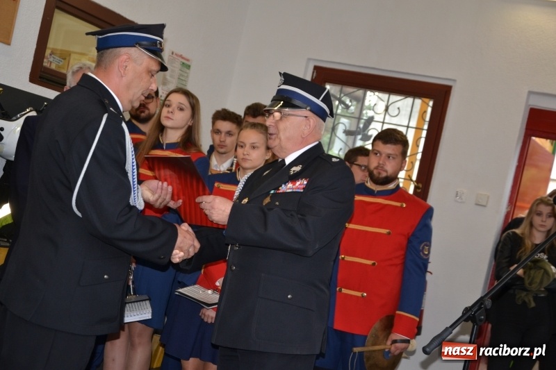 Zdjęcie w galerii na portalu naszraciborz.pl: Bogu na chwałę ludziom na ratunek. Jubileusz 115-lecia OSP w Zabełkowie  wiadomości z regionu