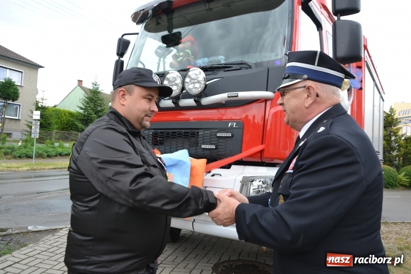 Zdjęcie w galerii na portalu naszraciborz.pl: Bogu na chwałę ludziom na ratunek. Jubileusz 115-lecia OSP w Zabełkowie  wiadomości z regionu