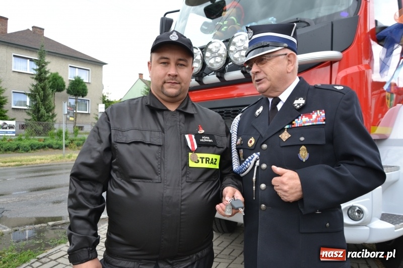 Zdjęcie w galerii na portalu naszraciborz.pl: Bogu na chwałę ludziom na ratunek. Jubileusz 115-lecia OSP w Zabełkowie  wiadomości z regionu