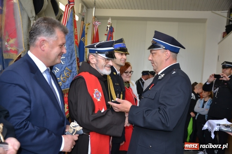 Zdjęcie w galerii na portalu naszraciborz.pl: Bogu na chwałę ludziom na ratunek. Jubileusz 115-lecia OSP w Zabełkowie  wiadomości z regionu