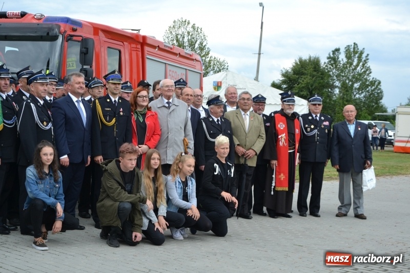 Zdjęcie w galerii na portalu naszraciborz.pl: Bogu na chwałę ludziom na ratunek. Jubileusz 115-lecia OSP w Zabełkowie  wiadomości z regionu