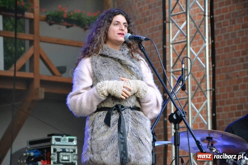 Zdjęcie w galerii na portalu naszraciborz.pl: Krzysztof Kobyliński & KK Pearls w Raciborzu WIDEO  wiadomości z regionu