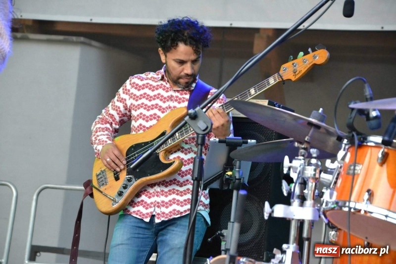 Zdjęcie w galerii na portalu naszraciborz.pl: Krzysztof Kobyliński & KK Pearls w Raciborzu WIDEO  wiadomości z regionu